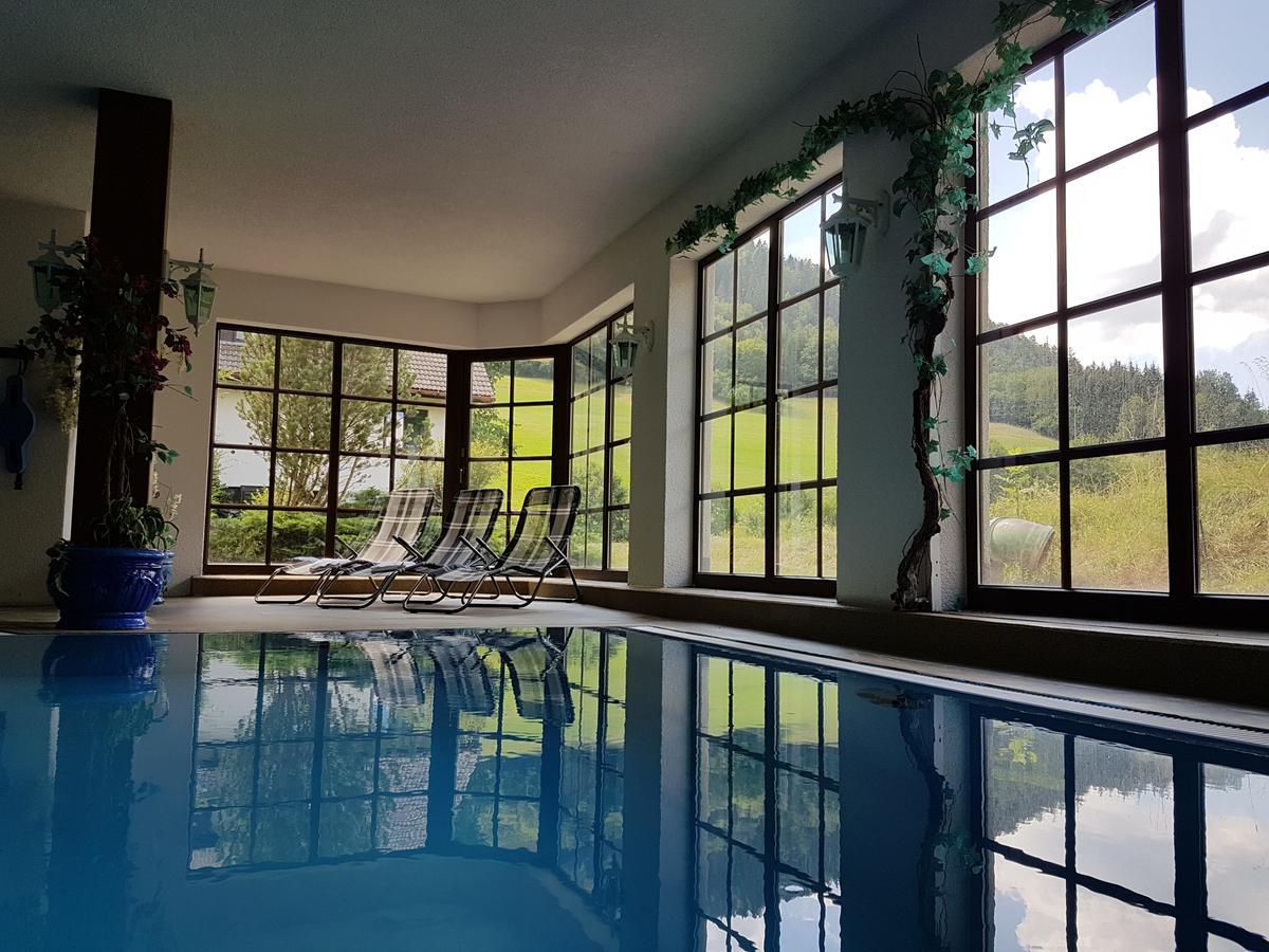 Hotel Landhaus Sonnenhof トートナウ エクステリア 写真