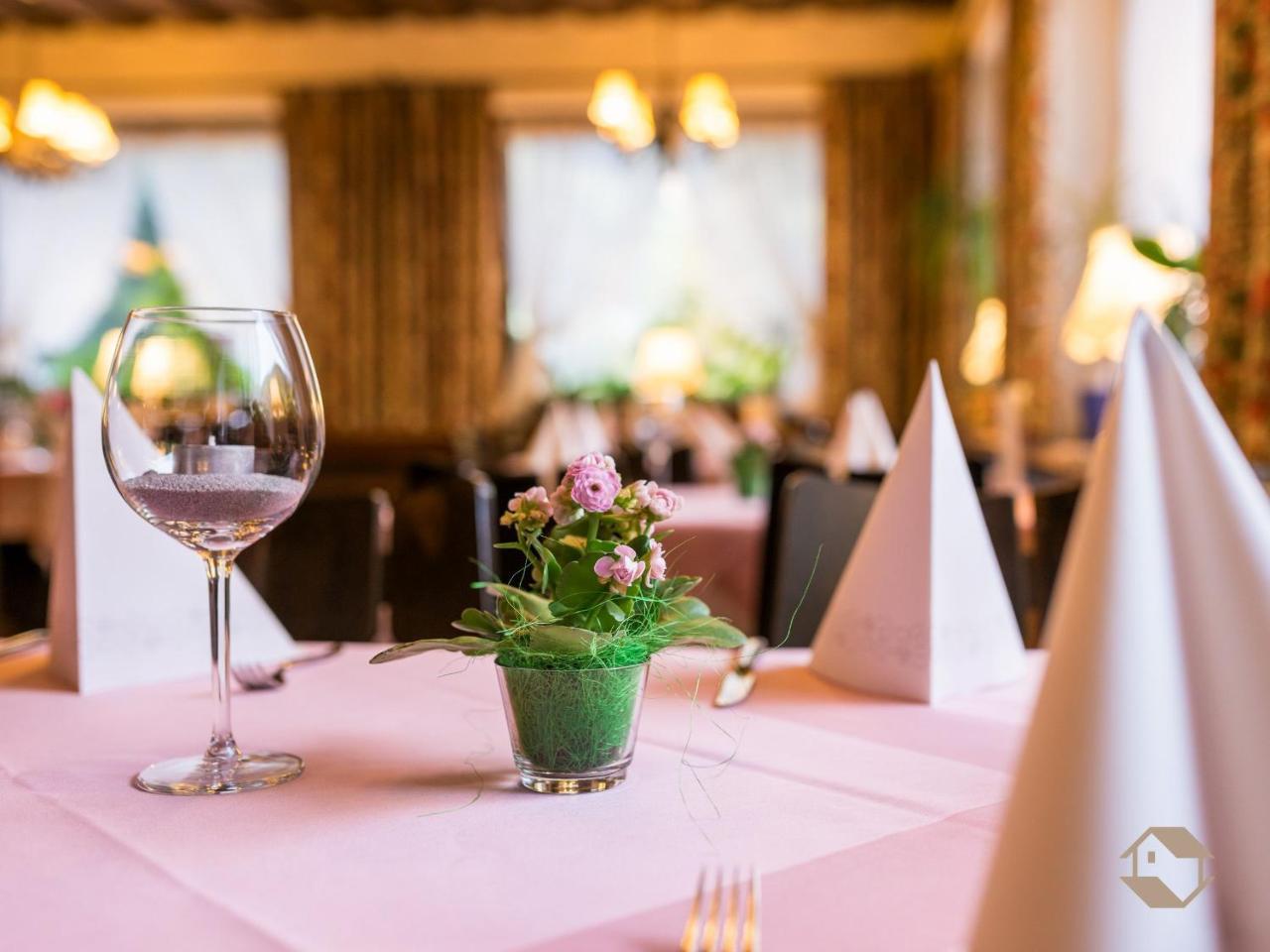 Hotel Landhaus Sonnenhof トートナウ エクステリア 写真